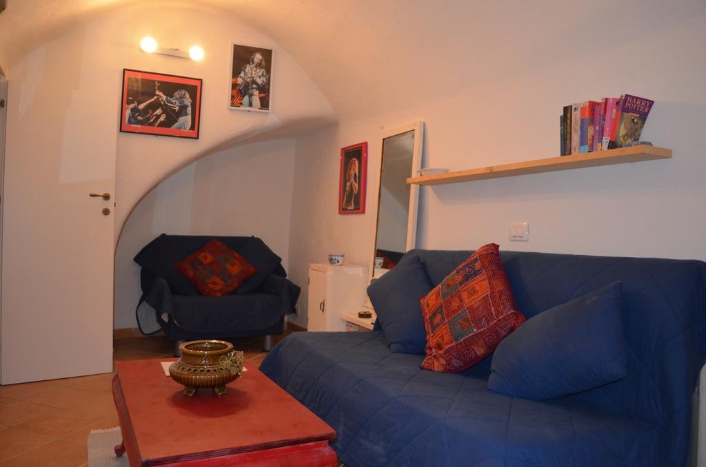 Casa Med Holiday Home Isolabona 外观 照片