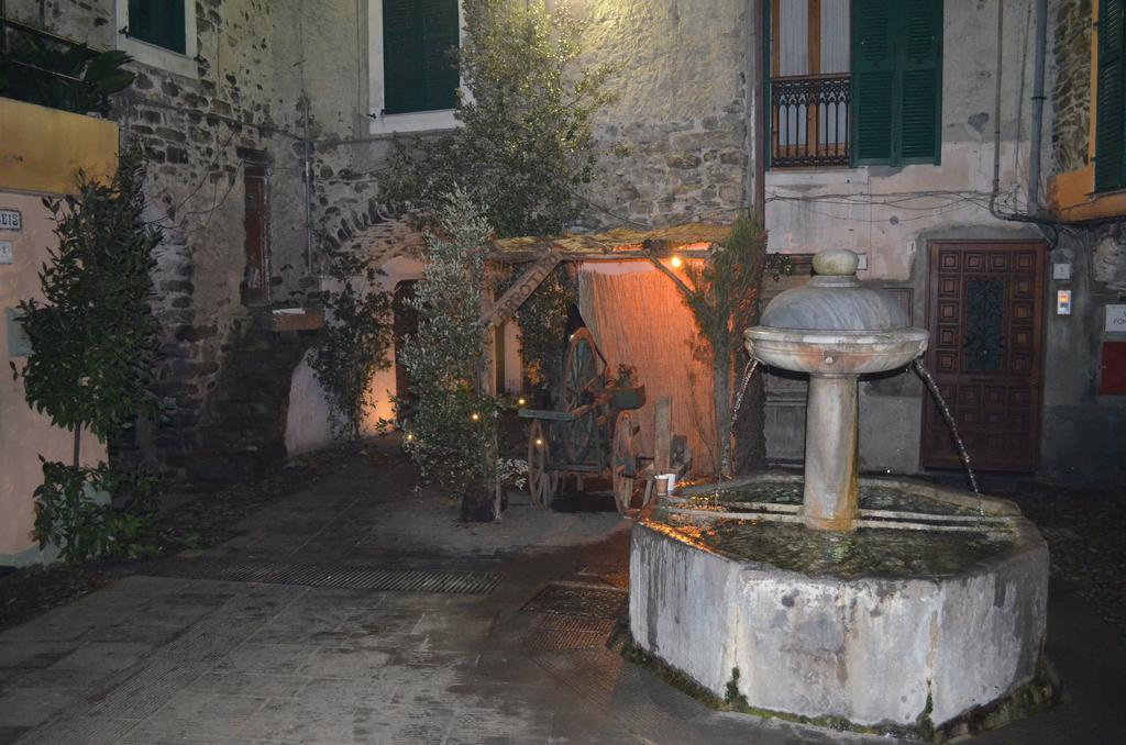 Casa Med Holiday Home Isolabona 外观 照片